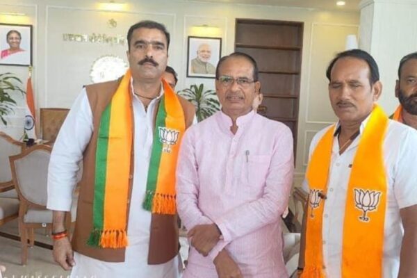 पूर्व व्लाक प्रमुख पंजाव सिंह यादव भाजपा में शामिल