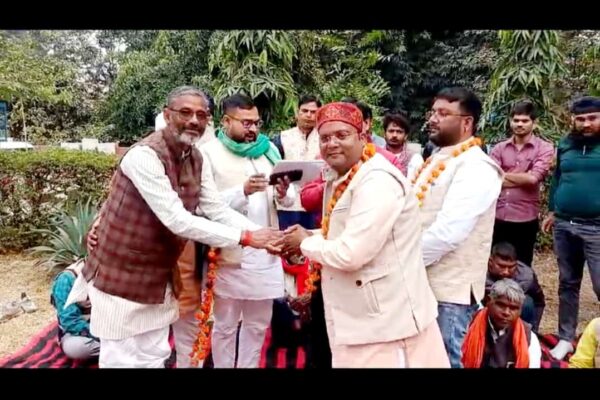 झांसी : पूर्व प्रधानमंत्री भारत रत्न स्वर्गीय चौधरी चरण सिंह की पूरे देश में जयंती मनाई गई