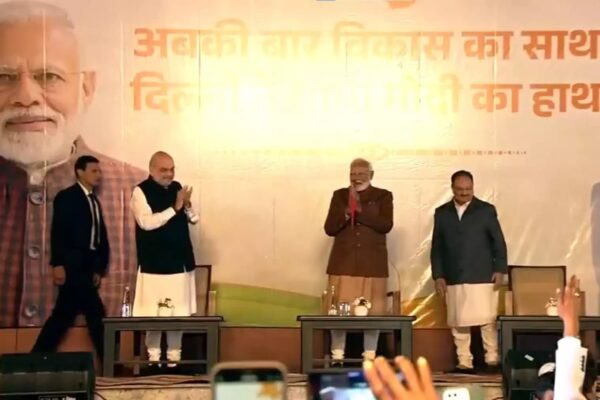 जिसने भी दिल्ली को लूटा है उसको सूद समेत लौटाना पड़ेगा